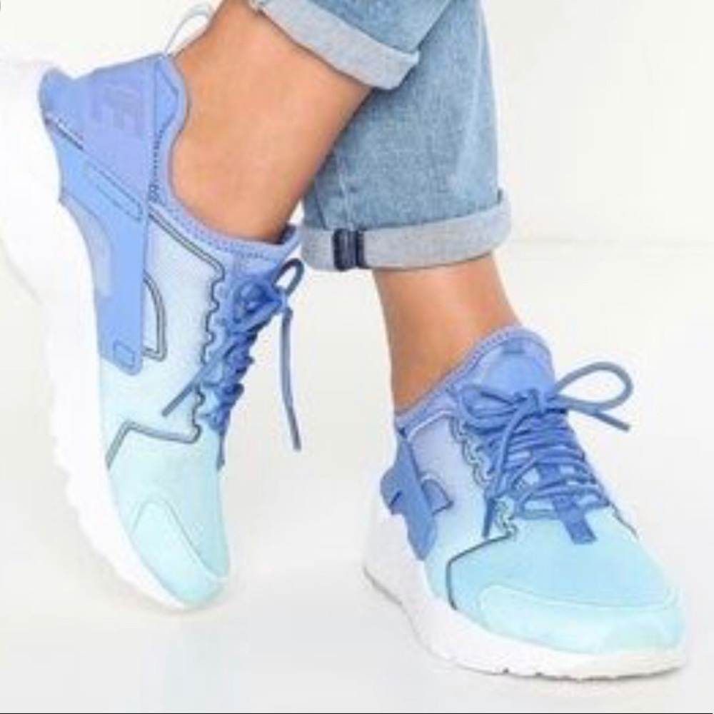 Ultra Rare Nike Air Hurache Run Ultra Blue Ombre